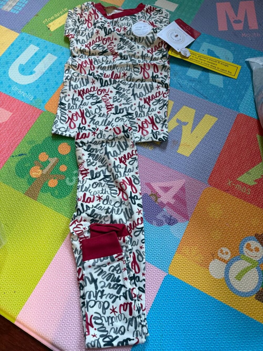 Burt's Bees Kids Family Jammies 2-Piece Pajama Set 3T Holiday Print NWT